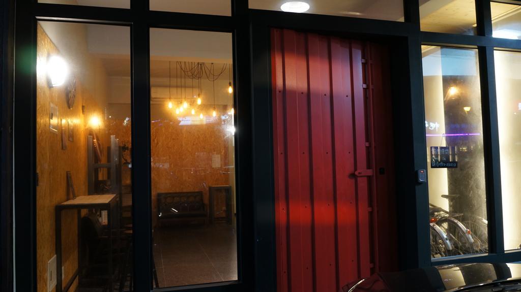 Lovely Bean Hostel Kota Hualien Bagian luar foto