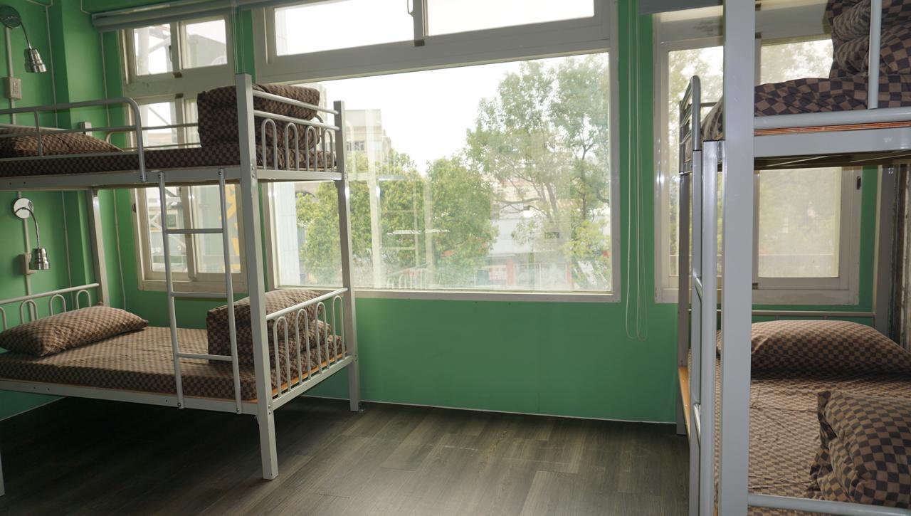 Lovely Bean Hostel Kota Hualien Bagian luar foto
